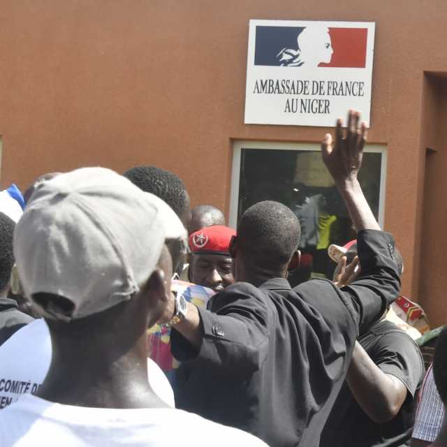ماكرون: الدبلوماسيون الفرنسيون في النيجر التزموا بمسؤولياتهم