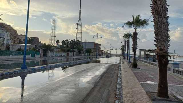 «صرف صحي الإسكندرية»: أكثر من 180 سيارة وبدّال للتعامل مع مياه الأمطار