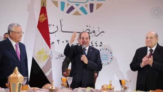 رئيس «دفاع النواب»: كلمة الرئيس السيسي بإفطار الأسرة المصرية نابعة من رؤية عميقة وصادقة