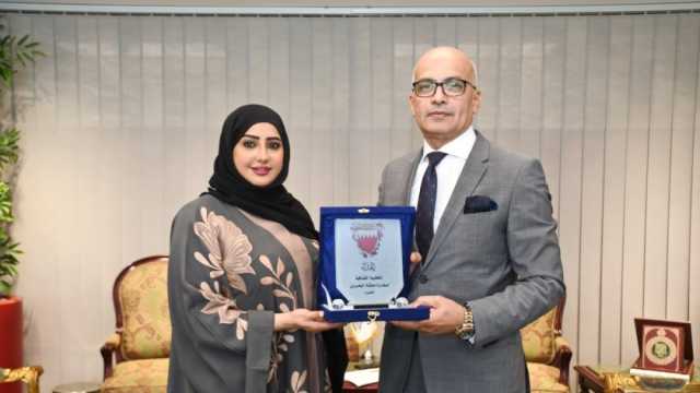 جامعة عين شمس تستقبل المستشار الثقافي البحريني لبحث سبل التعاون