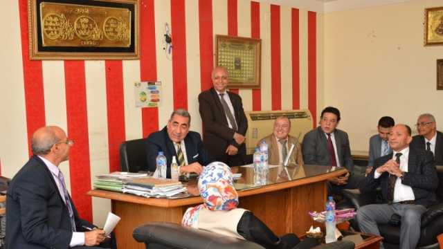 لجنة مشتركة بين مصلحة الضرائب وغرفة ملاحة الإسكندرية لحل مشكلات العملاء