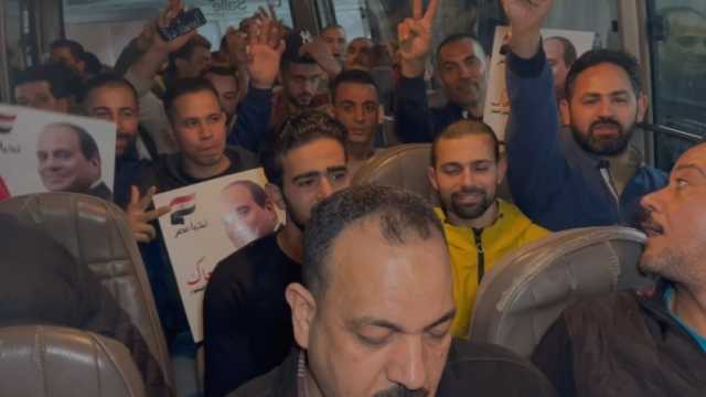 بالأعلام وشعارات النصر.. استمرار توافد المصريين على الانتخابات الرئاسية في لبنان