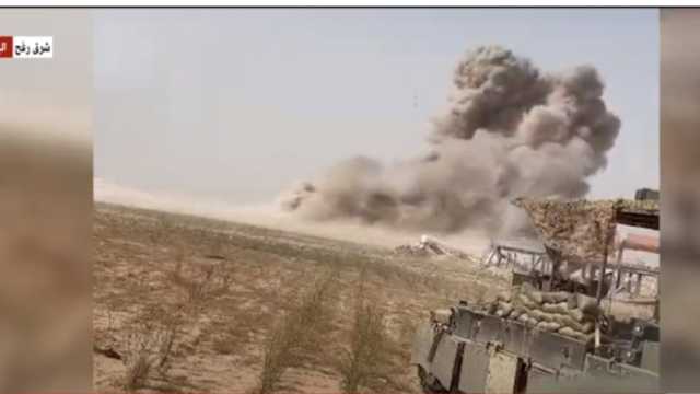 لحظة تدمير إسرائيل ما تبقى من أبنية مطار غزة شرق رفح الفلسطينية (فيديو)