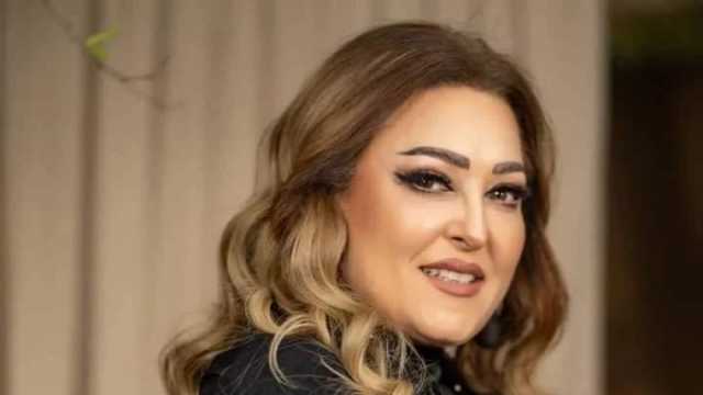 أحفاد نهال عنبر يفاجئوها بهدية عيد الأم في لوكيشن مسلسل بدون سابق إنذار