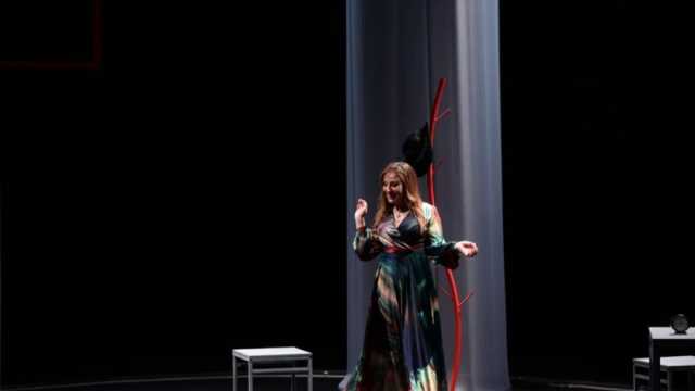 «نوستالجيا» عرض جزائري عن عبثية علاقة الإنسان بالآخر ضمن مهرجان المسرح التجريبي