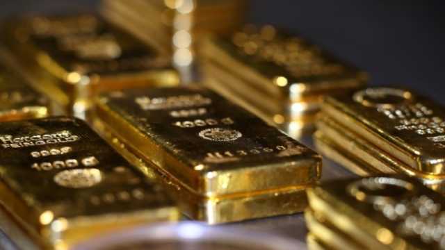 الذهب يتجاهل اتجاه الفيدرالي الأمريكي برفع الفائدة ويسجل ارتفاعات مفاجئة
