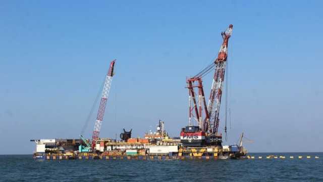 «خدمات البترول البحرية» تتولى تنفيذ مشروع «تنمية حقول أكتوبر البحرية»