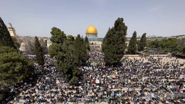 إسرائيل تغلق أبواب المسجد الأقصى في وجه الفلسطينيين.. صراع في القدس المحتلة