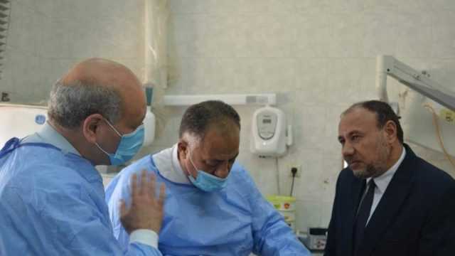 نائب رئيس جامعة الأزهر يتابع الحالة الصحية لمصابي غزة بمستشفى أسيوط