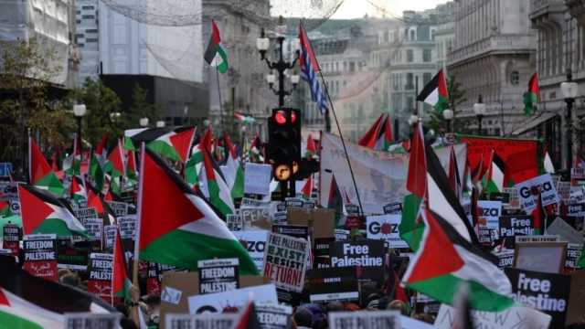 الآلاف يتظاهرون في لندن للمطالبة بإنهاء العدوان الإسرائيلي على غزة