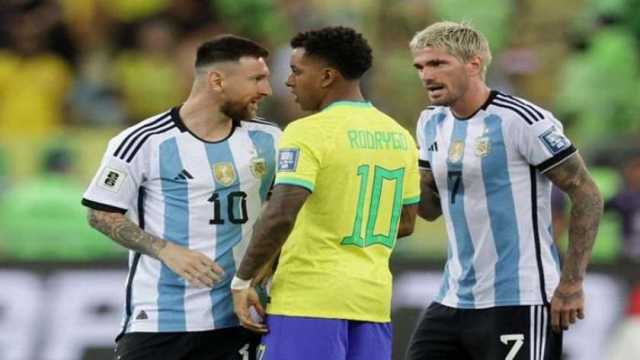انسحاب ومشاجرة ميسي.. تفاصيل 120 دقيقة بين منتخبي الأرجنتين والبرازيل
