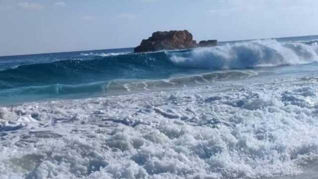 «الأرصاد» تكشف موعد استقرار الأمواج: ابقوا قرب الشاطئ ولا تتعمقوا