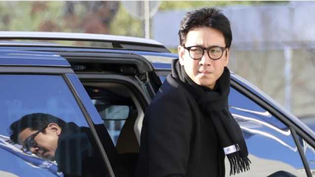انتحار أم جرعة زائدة؟.. سبب وفاة الفنان الكوري لي سون كيون بطل «Parasite»