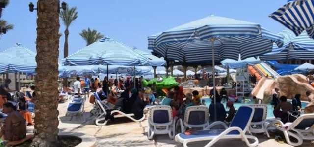 طقس حار يسود محافظة البحر الأحمر.. وآلاف المواطنين يذهبون للشواطئ