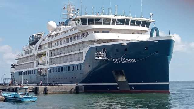 على متنها 77 سائحا.. ميناء بورسعيد يستقبل السفينة السياحية «SH.DIANA»