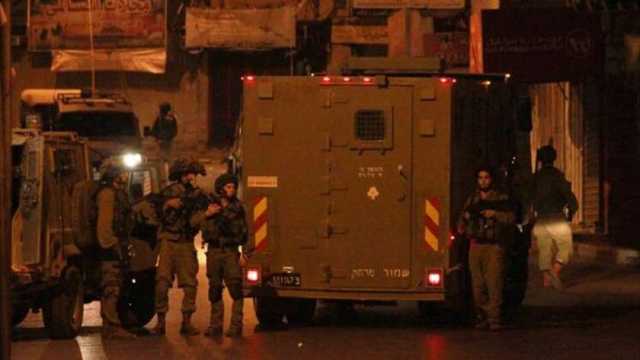الاحتلال الإسرائيلي يواصل انتهاكاته بالضفة الغربية.. اقتحامات واعتقالات في جنين