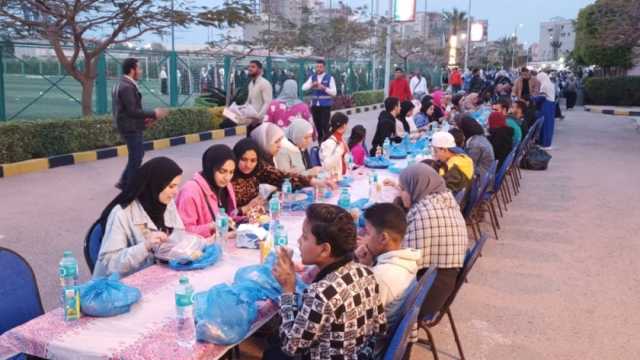 عضو التحالف الوطني ينظم إفطارا جماعيا للأيتام في الإسكندرية (صور)