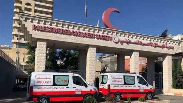 الهلال الأحمر الفلسطيني: انقطاع الاتصال مع طاقم الجمعية داخل مستشفى الأمل في خان يونس