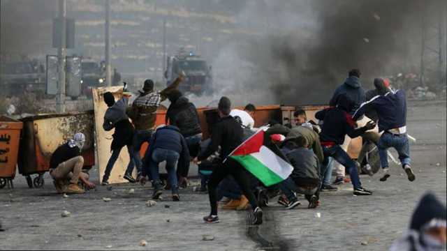اشتباكات بين قوات الاحتلال وفلسطينيين بالضفة بعد تسلل قوة إسرائيلية لمخيم الفارعة