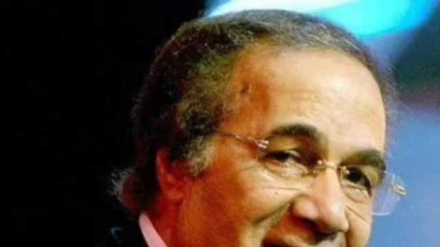 عمرو محمود ياسين يحيي الذكرى الثالثة لوفاة والده: «أسألكم الدعاء»