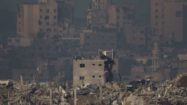 طائرات الاحتلال الإسرائيلي تقصف أحياء الرمال والزيتون والشجاعية في غزة