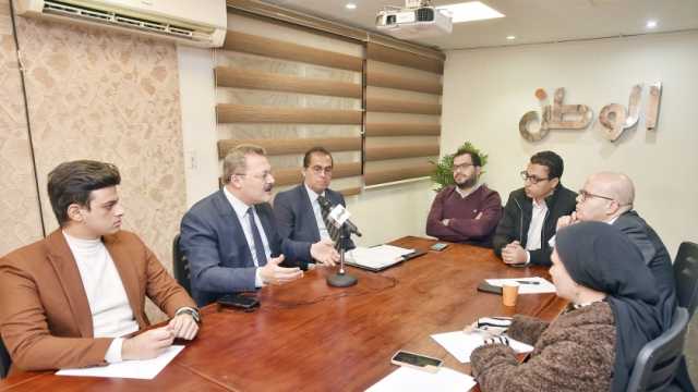 أعضاء «الحوار الوطني» في «صالون الوطن السياسي»: حلول الأزمة الاقتصادية ليست مستحيلة.. والأيام المقبلة ستشهد انفراجة قوية