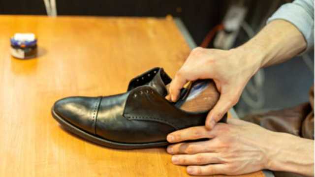 6 حيل بسيطة استخدمها قبل شراء الأحذية.. «بلاش تستعجل»