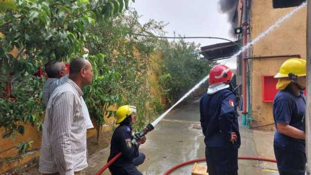 نشوب حريق بمصنع اسفنج بالبدرشين