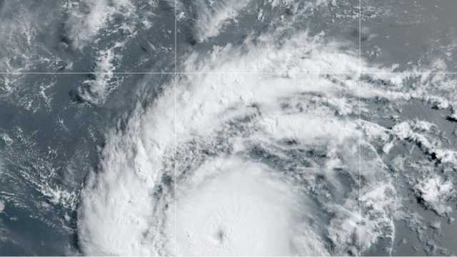 بث مباشر من ‎إعصار بيريل.. الأقوى منذ 20 عاما