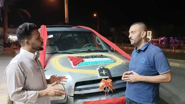 علم فلسطين يزين سيارات الزفاف في واحة سيوة (صور)