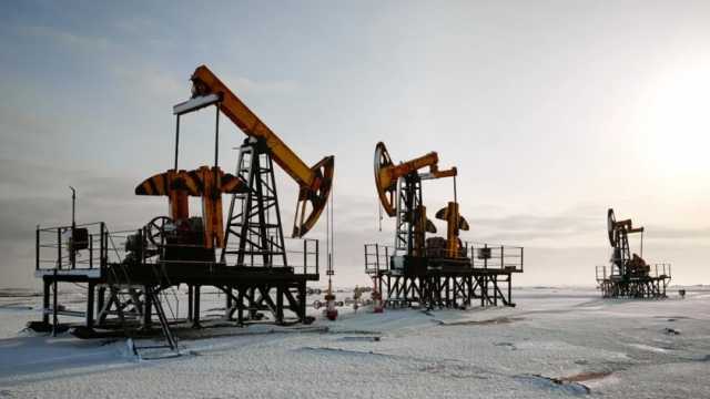 انخفاض أسعار البترول عالميا بعد تراجع المخاوف من اضطرابات الشحن
