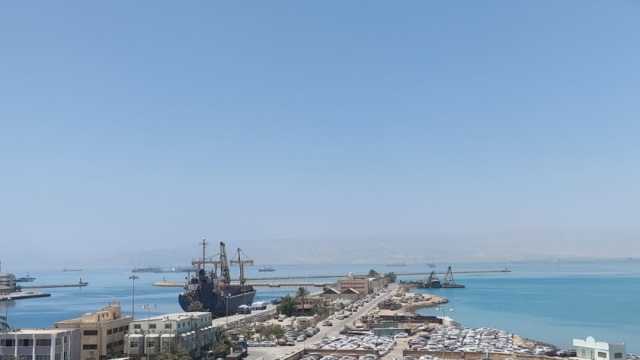 حركة تجارية نشطة بموانئ البحر الأحمر: تداول 13 ألف طن و1074 شاحنة