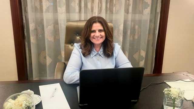 وزيرة الهجرة تعلن دمج الذكاء الاصطناعي في تطبيق «اتكلم عربي»
