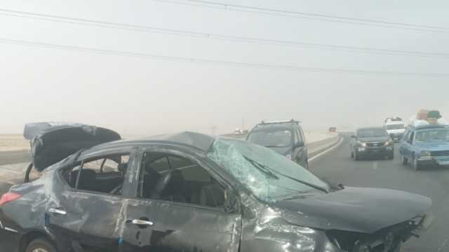 إصابة 3 أشخاص في انقلاب سيارة على طريق أسيوط الغربي