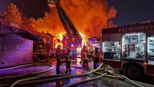 إصابة 5 أشخاص في حريق بعربة كرنفال بمدينة كيهل بألمانيا