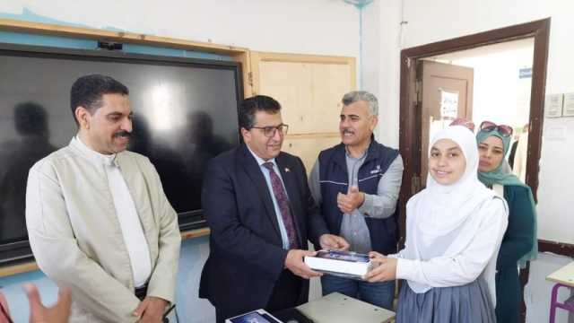 توزيع 1152 تابلت على طلاب الصف الأول الثانوي في جنوب سيناء