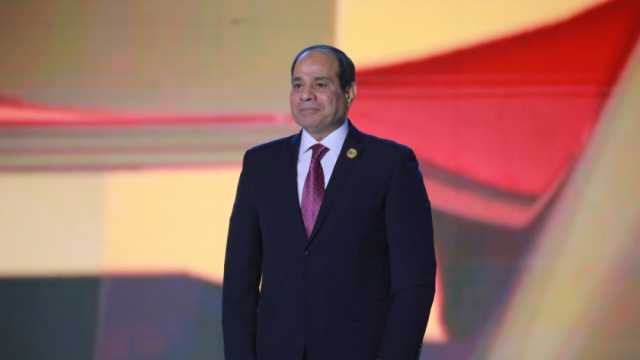 الرئيس السيسي يحتفي بعمال مصر: تحية إجلال وتقدير لكل يدٍ مصرية تزرع الأمل
