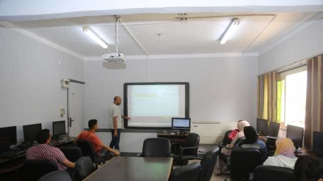 تدريب 36 خريجا على برنامج الرخصة الدولية لقيادة الحاسوب في كفر الشيخ