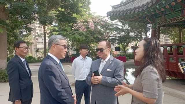 سفير كوريا الجنوبية في مصر يشيد بجمال الحديقة الدولية: سنعقد حفلات بها قريبا