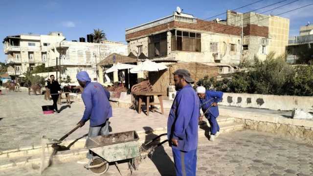 حملات نظافة مكبرة لرفع كفاءة وتطوير شاطئ العريش