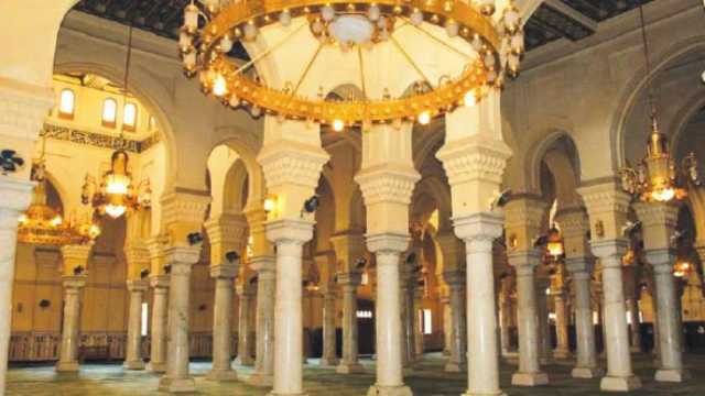 الرئيس السيسي ينيب محافظ القاهرة لحضور صلاة الجمعة المقبلة بمسجد السيدة زينب