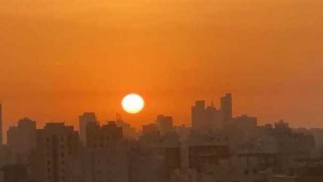 تحري ليلة القدر في شروق 26 رمضان.. الشمس أكثر صفاء وسطوعا (فيديو وصور)
