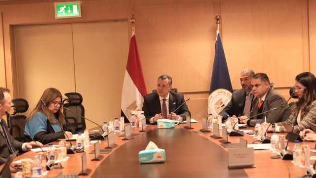 وزير السياحة يناقش مع مستثمرين دوليين فرص الاستثمار السياحي في مصر