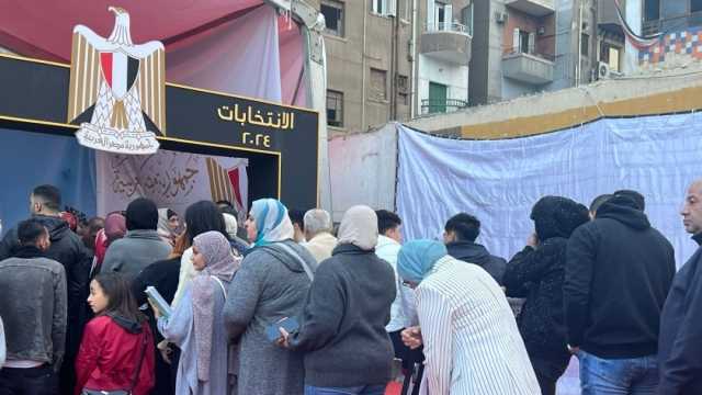 بعد استئناف التصويت.. استمرار توافد المواطنين للمشاركة في العملية الانتخابية بالمنيل ومصر القديمة