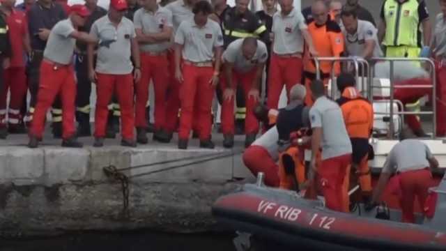 الغواصون يواصلون البحث عن الجثة الأخيرة المفقودة في حادث اليخت الغارق بصقلية