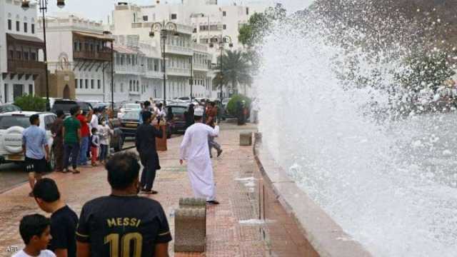 تعرف على حالة الطقس في عمان.. الأرصاد الجوية تحذر