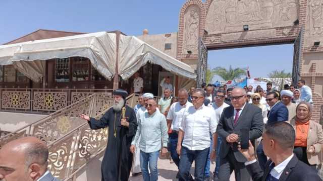 وزير السياحة والآثار يفتتح دير الشهيد مار جرجس المجمع في قنا بعد تطويره