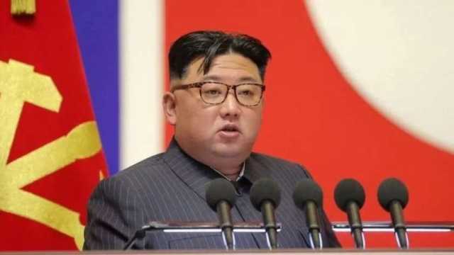 زعيم كوريا الشمالية يتفقد التدريب العسكري لقواته