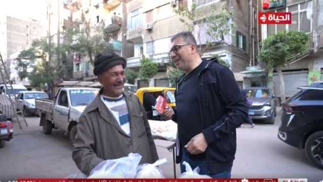 عمرو الليثي يفاجئ بائع خبز في ثالث أيام رمضان بـ5 آلاف جنيه