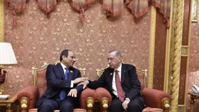 الرئيس السيسي يبحث مع أردوغان تعزيز العلاقات الثنائية ووقف العدوان على غزة